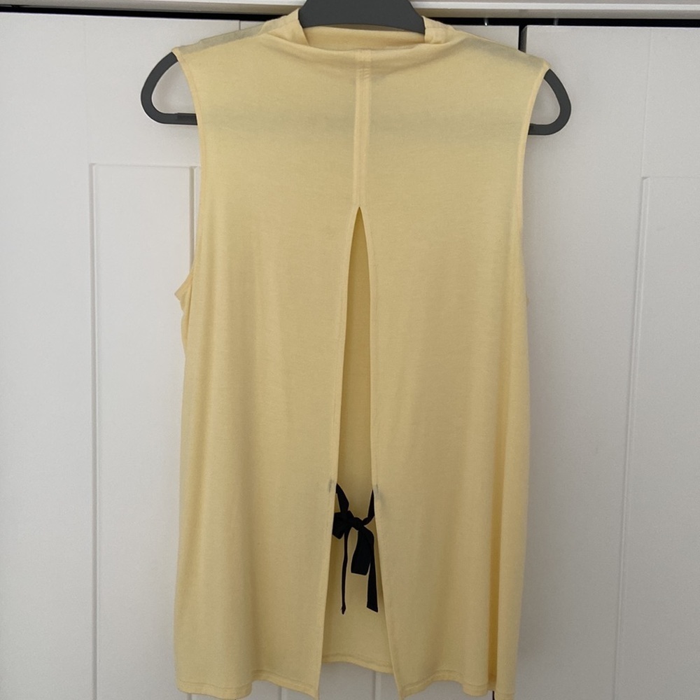 NWOT ARITZIA BABATON Mock Neck Sleeveless Top | Size M - Picture 4 of 5